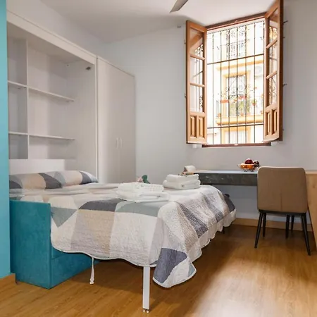 アパート Apartamento Acogedor Y Equipado En El Centro De セビリア